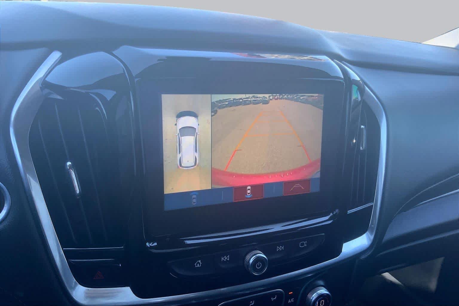 Used 2018 Chevrolet Traverse LT FWD image 27