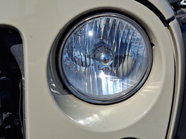 Used 2018 Jeep Wrangler Unlimited Sport S AWD/4WD image 6