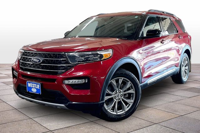 Certified 2023 Ford Explorer XLT w/ Equipment Group 202A AWD/4WD image 4