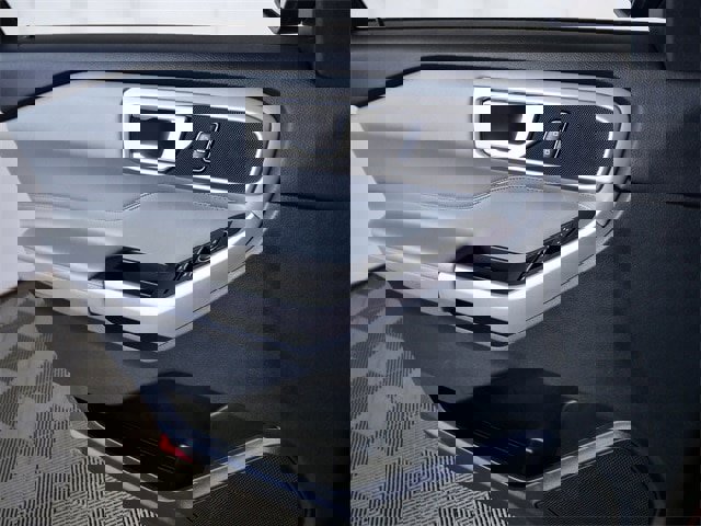 Certified 2023 Ford Explorer XLT w/ Equipment Group 202A image 26