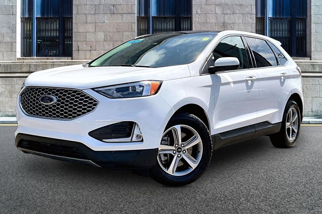 Certified 2023 Ford Edge SEL w/ Convenience Package AWD/4WD image 2