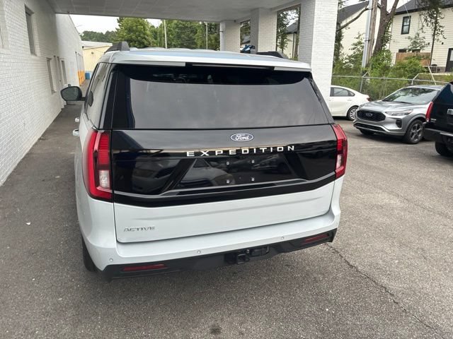 Certified 2025 Ford Expedition Active RWD image 18