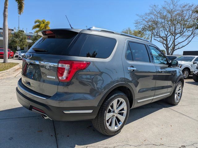 Certified 2019 Ford Explorer Limited w/ Ford Safe & Smart Package image 4