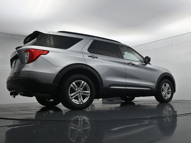 Certified 2022 Ford Explorer XLT w/ Equipment Group 202A AWD/4WD image 43