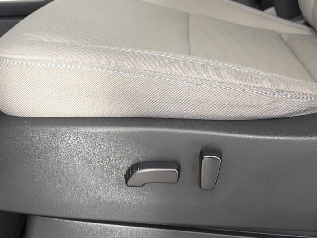 Used 2022 Nissan Frontier SV AWD/4WD image 27