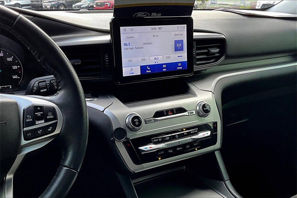 Certified 2022 Ford Explorer XLT w/ Class IV Trailer Tow Package image 6