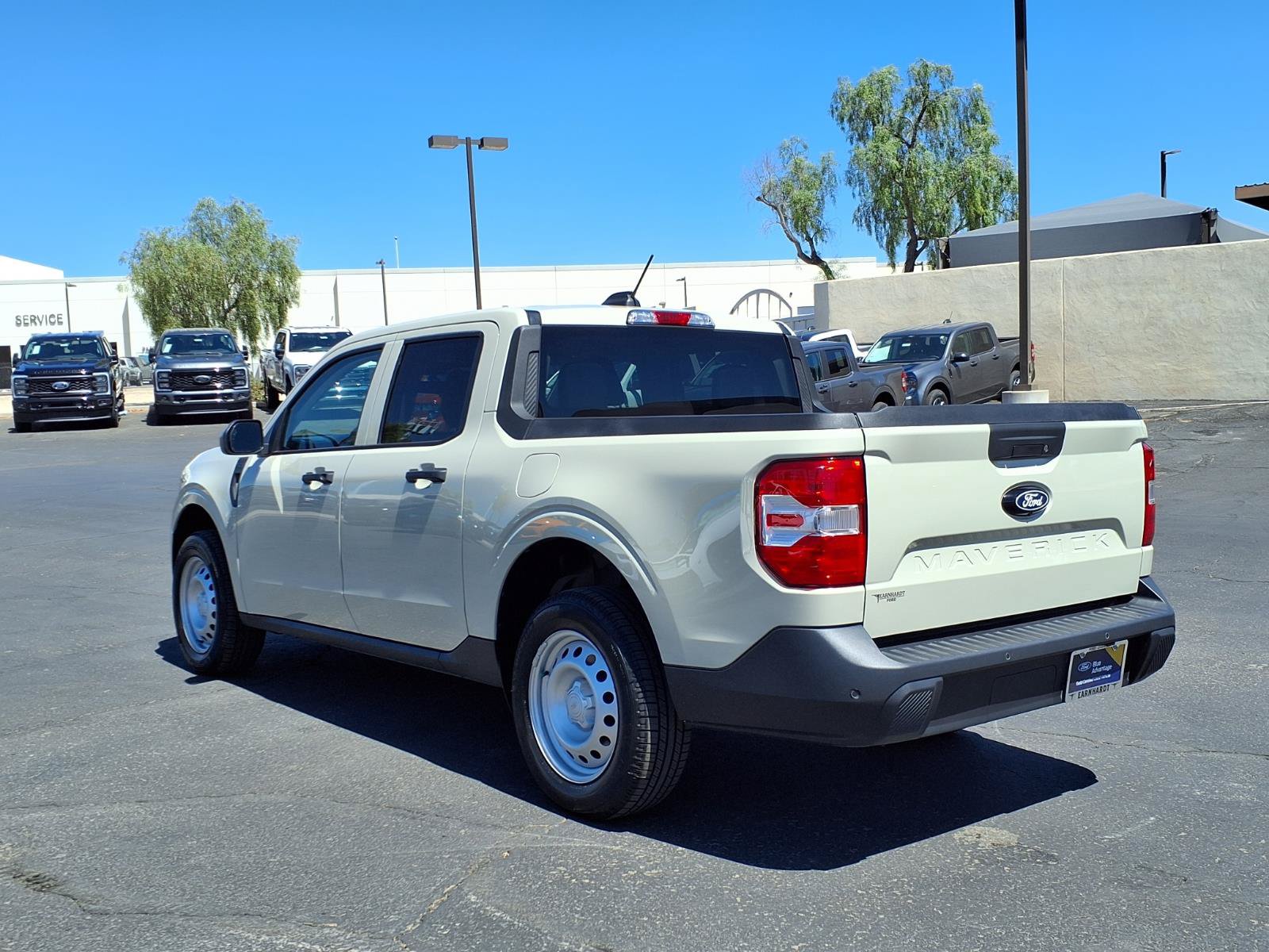 Certified 2025 Ford Maverick XL FWD image 4