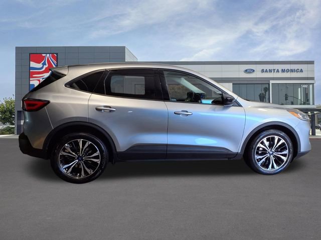 Certified 2022 Ford Escape SE w/ SE Sport Appearance Package FWD image 26