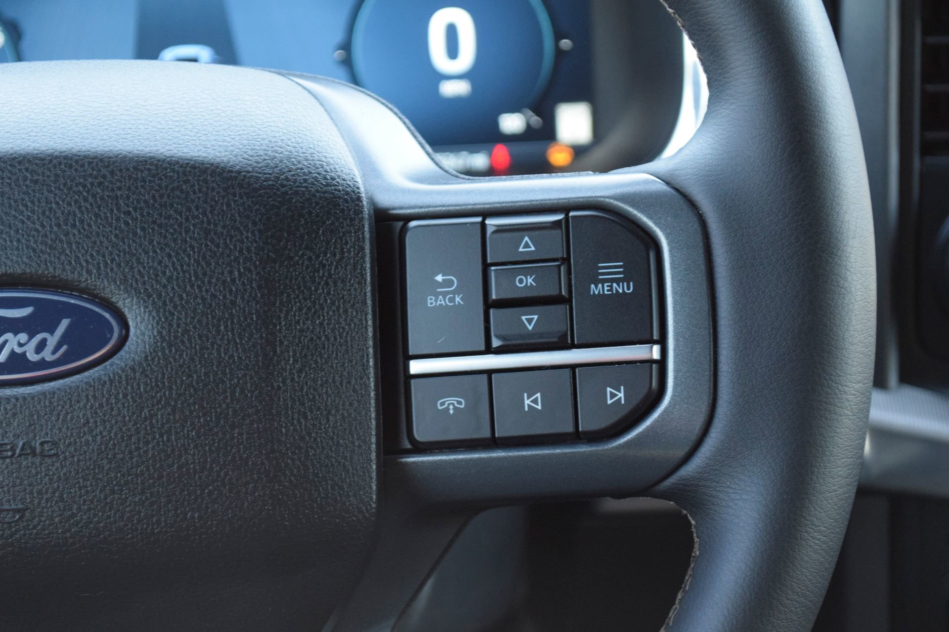 Certified 2025 Ford F150 Lariat w/ FX4 Off-Road Package image 10