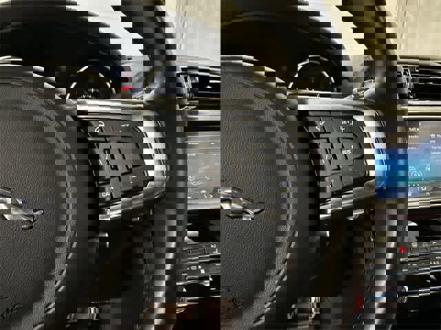 Used 2020 Jaguar F-PACE R-Sport image 11