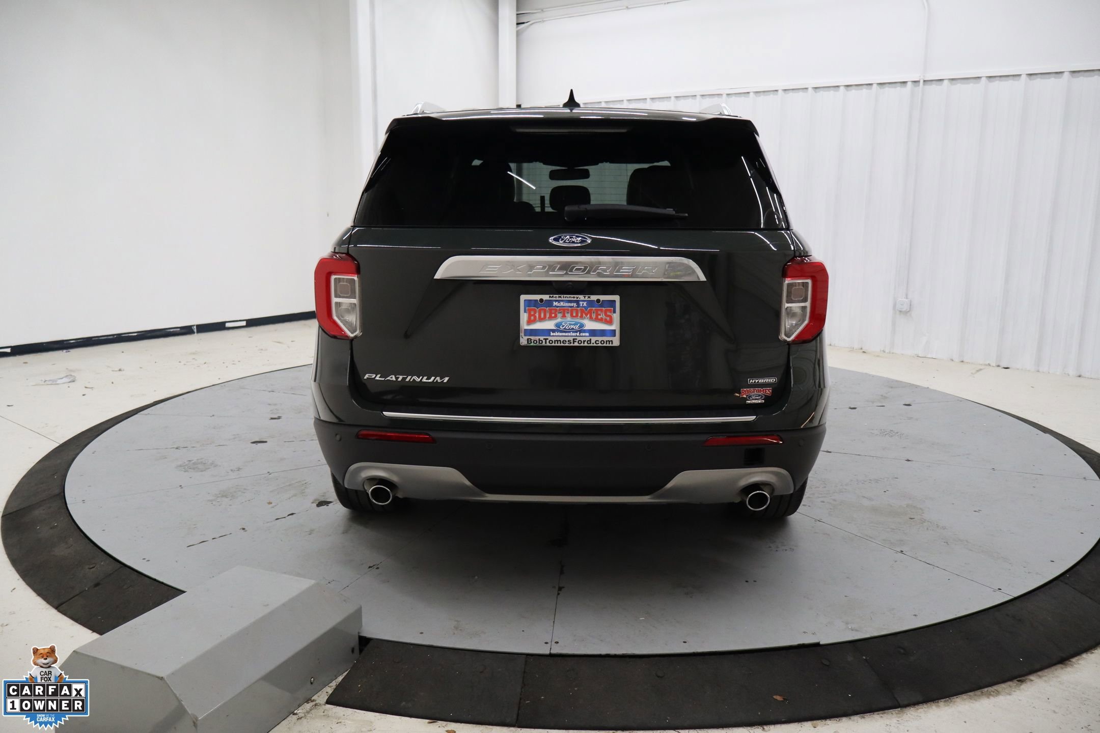 Certified 2023 Ford Explorer Platinum w/ Technology Package RWD image 6
