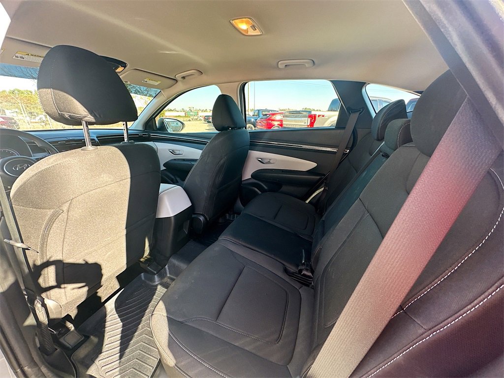 Used 2023 Hyundai Tucson SE image 4