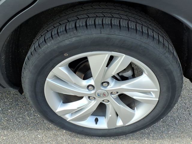 Used 2025 Buick Encore GX Preferred AWD/4WD image 9