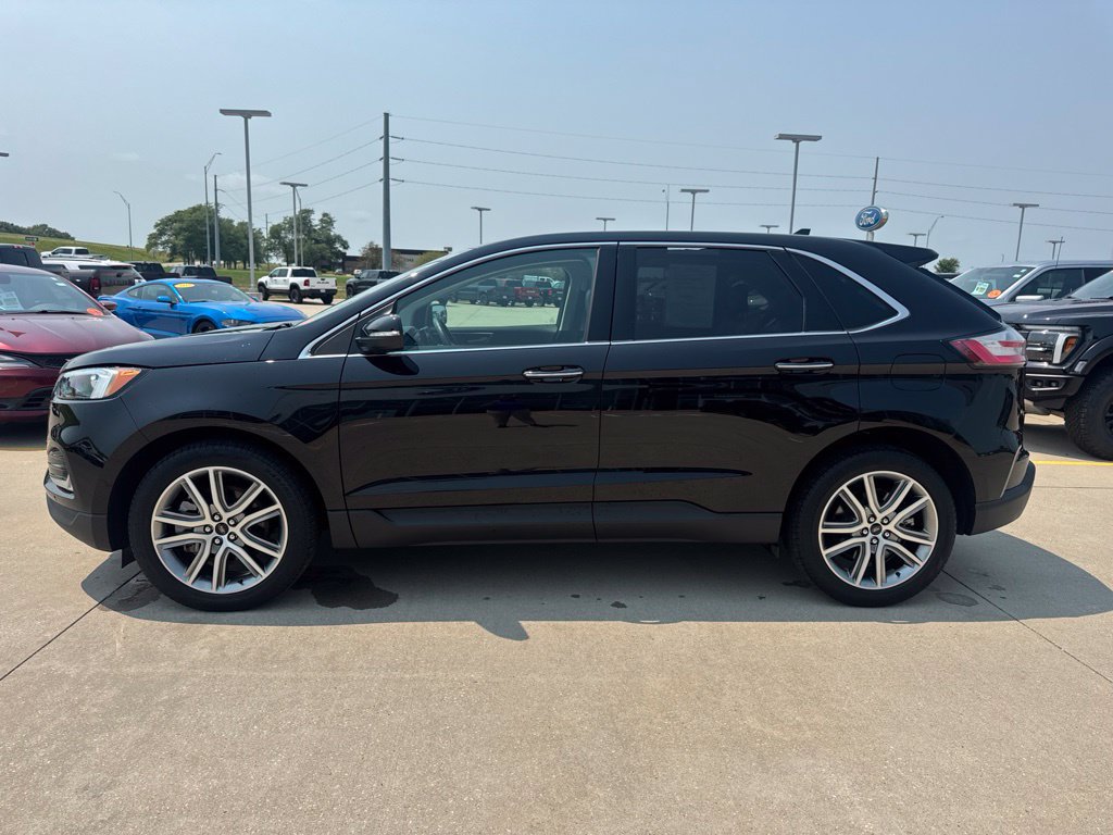 Certified 2024 Ford Edge Titanium AWD/4WD image 24