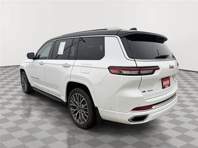 Used 2023 Jeep Grand Cherokee L Summit AWD/4WD image 7
