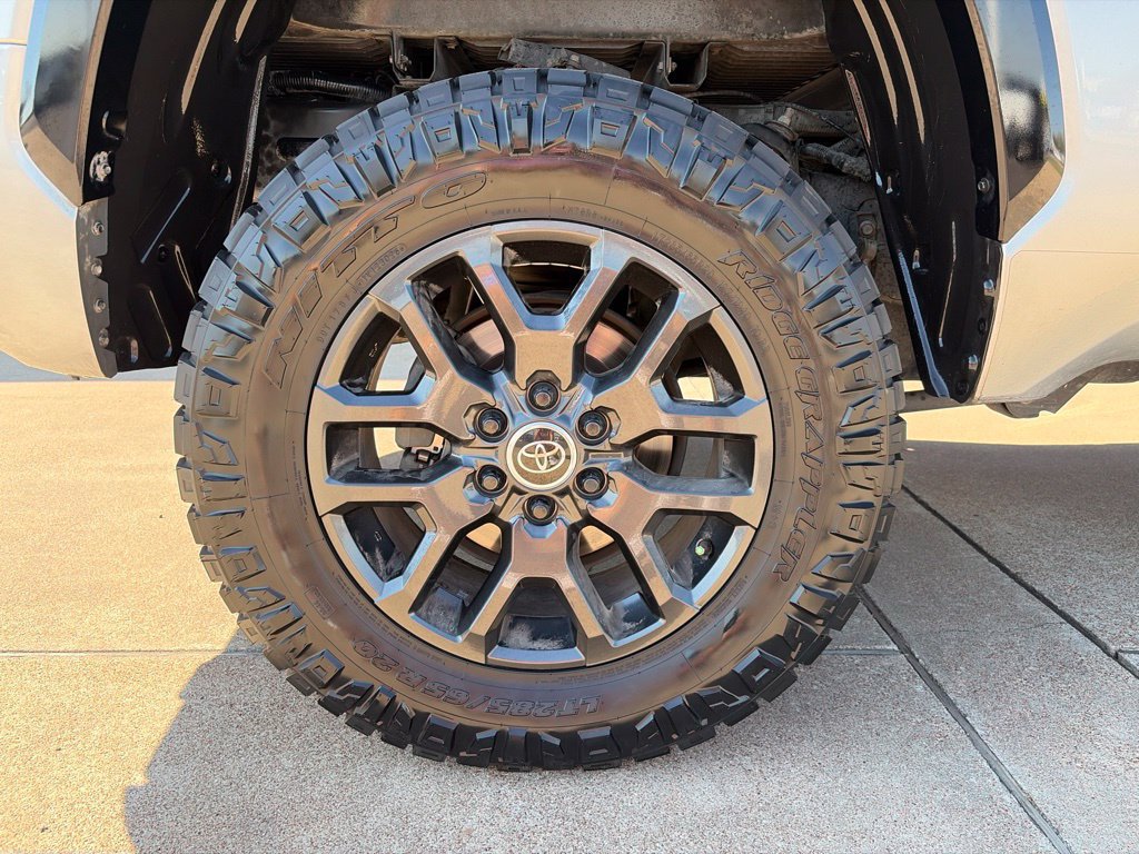 Used 2024 Toyota Tundra Platinum AWD/4WD image 9