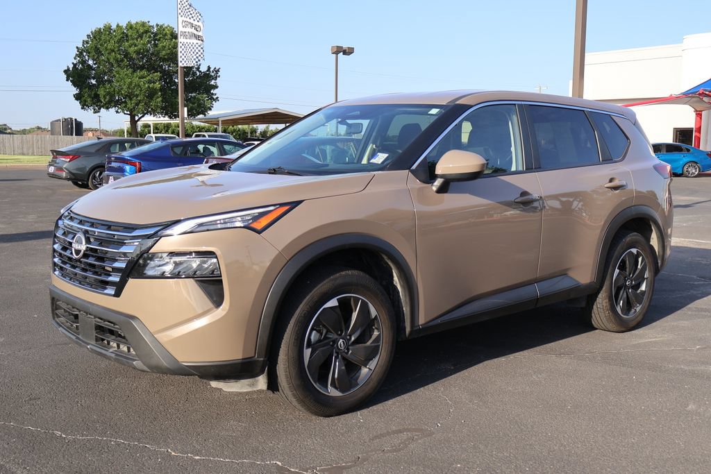 Used 2025 Nissan Rogue SV AWD/4WD image 9