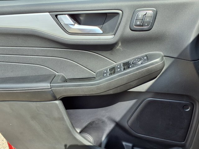 Certified 2024 Ford Escape Platinum AWD/4WD image 19