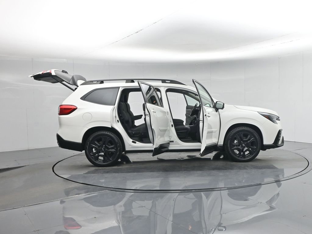 Used 2023 Subaru Ascent Onyx Edition Limited image 4