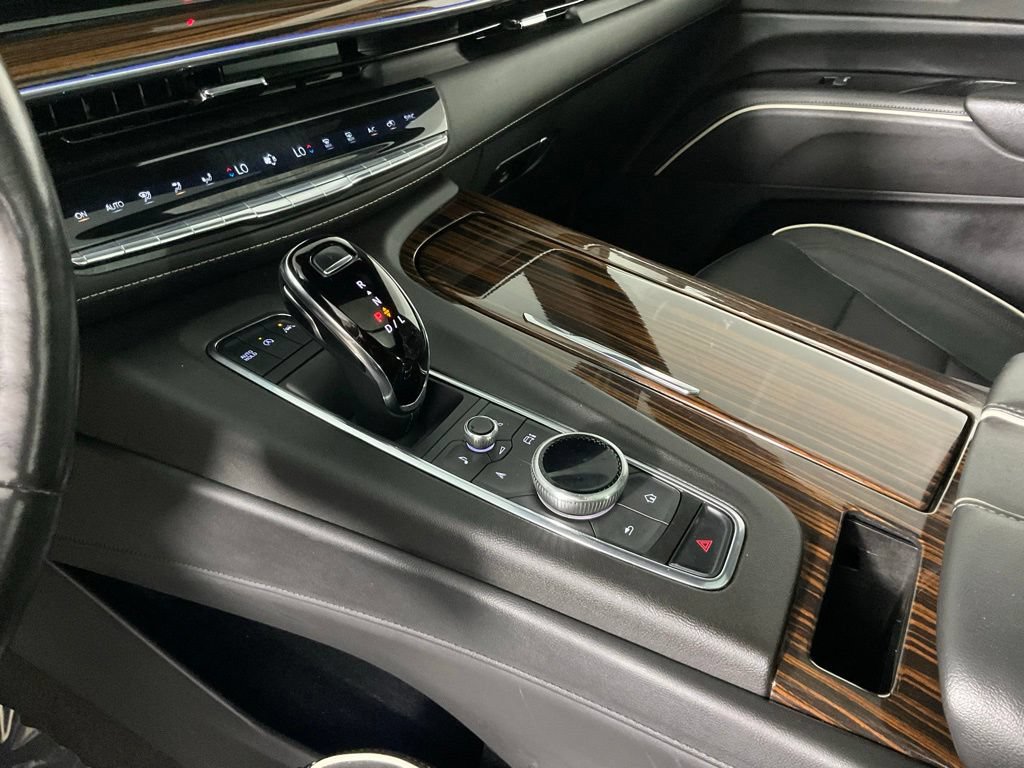 Used 2023 Cadillac Escalade Premium Luxury RWD image 21