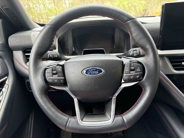 Certified 2025 Ford Explorer ST-Line AWD/4WD image 14