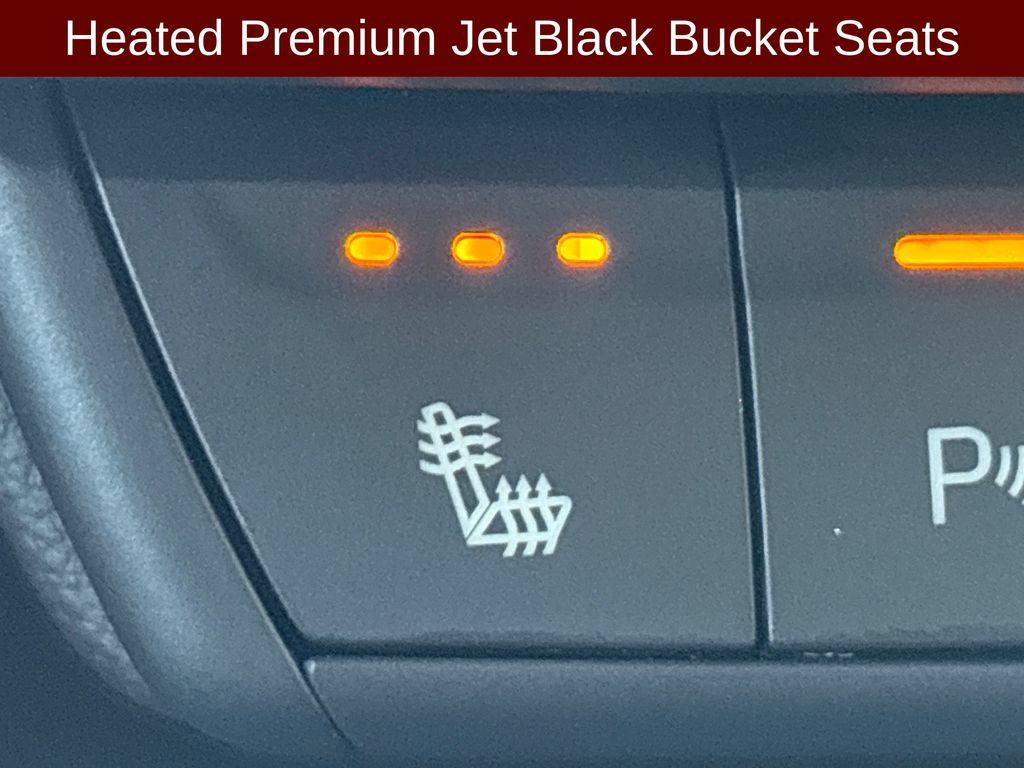 Used 2023 Cadillac XT4 Luxury w/ Cold Weather Package FWD image 15
