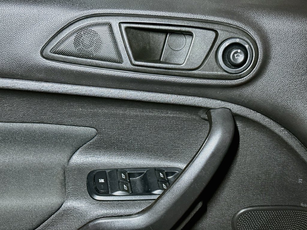 Certified 2018 Ford Fiesta SE w/ Equipment Group 201A FWD image 18