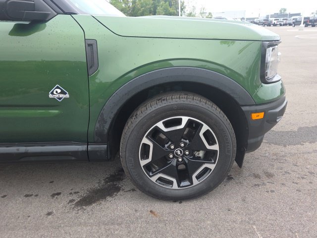Certified 2023 Ford Bronco Sport Outer Banks w/ Tech Package AWD/4WD image 4