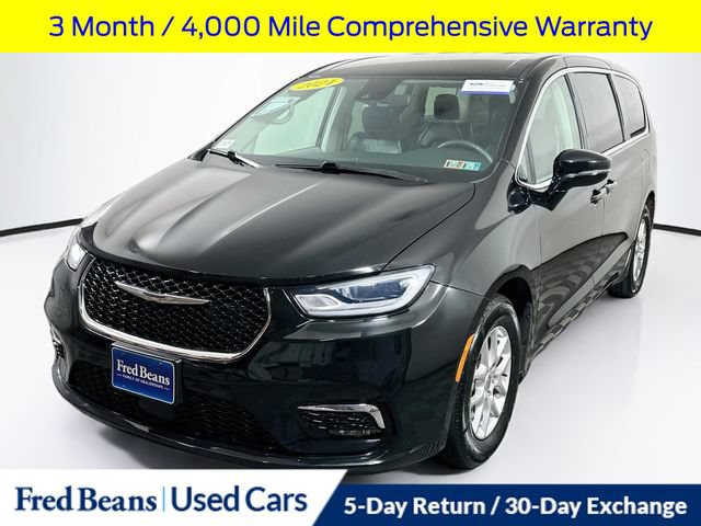 Used 2024 Chrysler Pacifica Touring-L FWD image 4