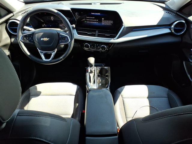 Used 2024 Chevrolet Trax LT w/ Driver Confidence Package FWD image 13