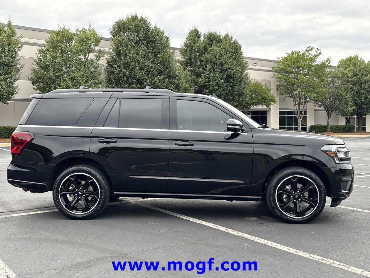 Certified 2023 Ford Expedition Limited AWD/4WD image 28