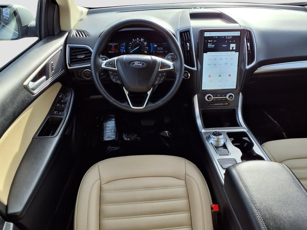 Certified 2022 Ford Edge SEL w/ Convenience Package AWD/4WD image 9