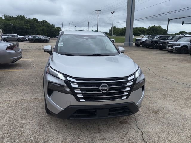 Used 2024 Nissan Rogue SV FWD image 4