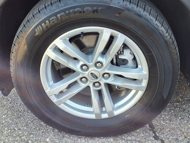 Certified 2024 Ford Explorer XLT w/ Equipment Group 202A AWD/4WD image 31