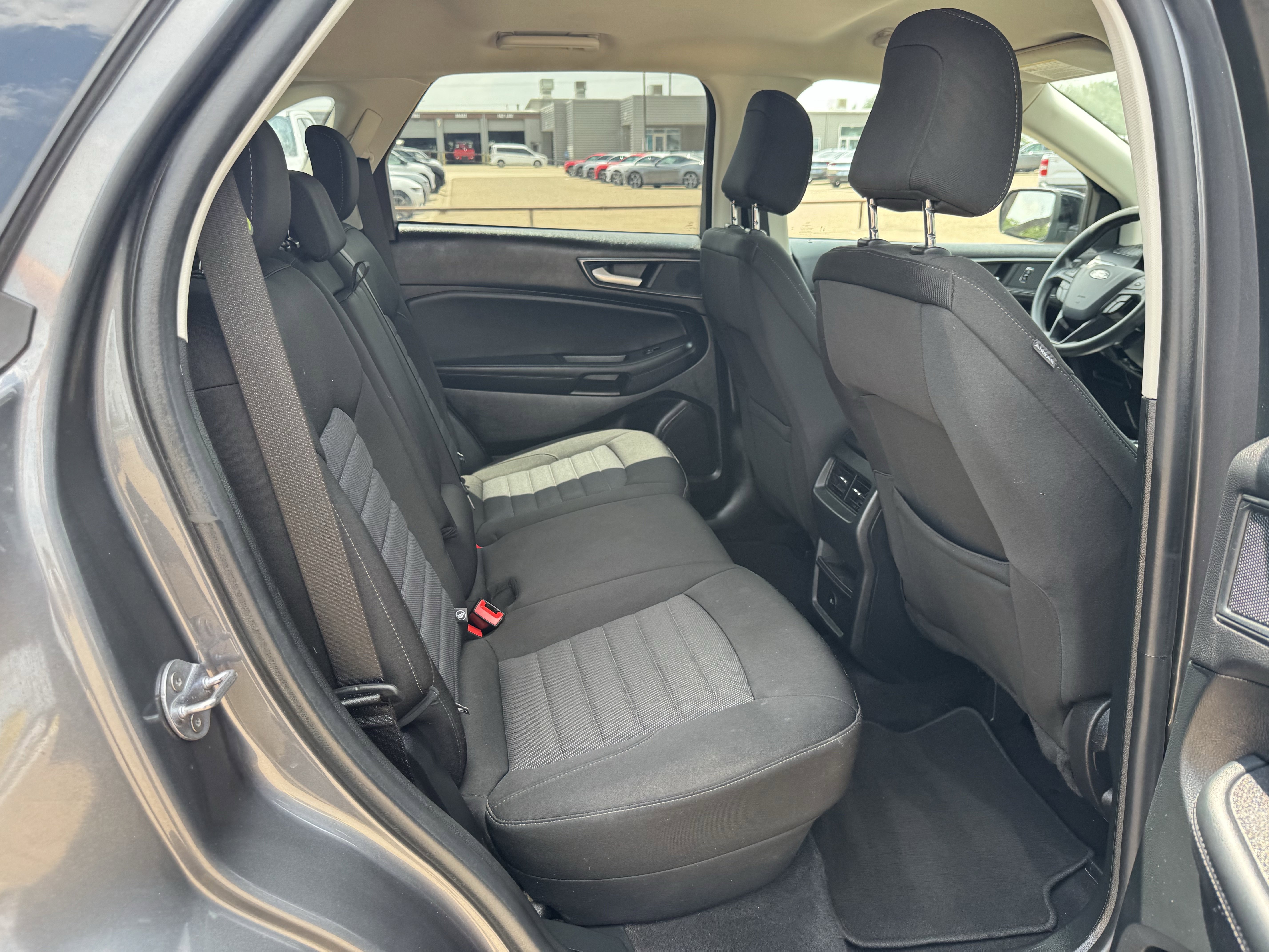 Certified 2024 Ford Edge SE w/ Black Appearance Package AWD/4WD image 30