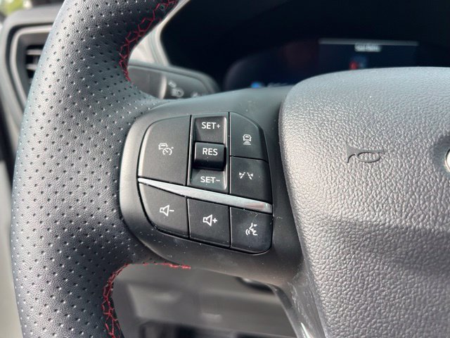 Certified 2024 Ford Escape ST-Line Elite w/ Premium Technology Package AWD/4WD image 11
