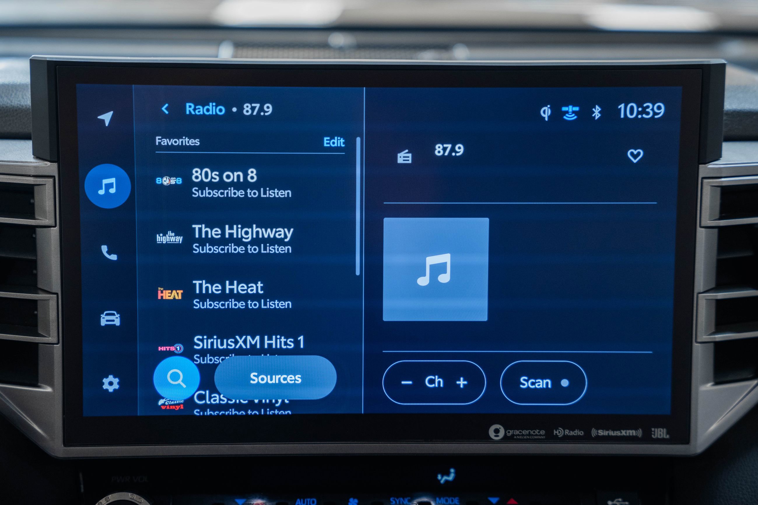 Used 2024 Toyota Tundra Limited image 28