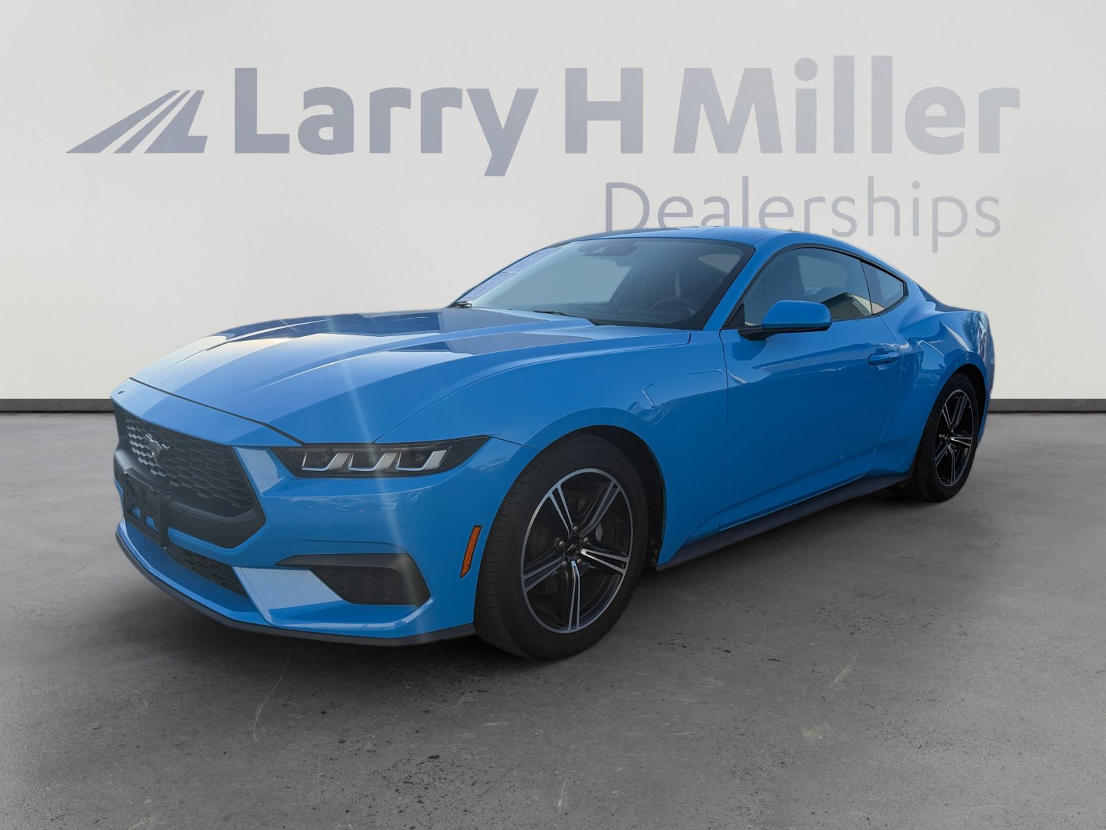 Certified 2024 Ford Mustang Coupe RWD image 1