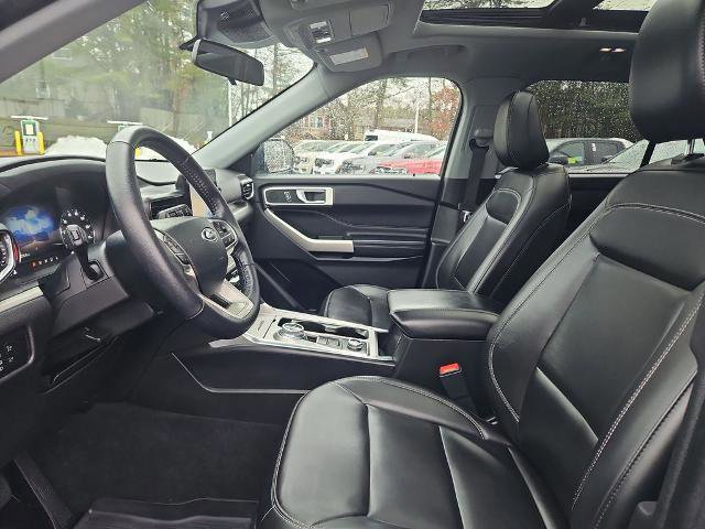 Certified 2022 Ford Explorer XLT w/ Equipment Group 202A image 33