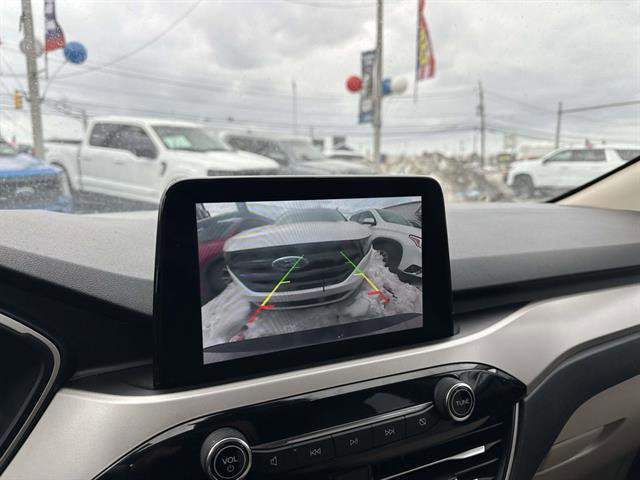 Certified 2020 Ford Escape SE image 19