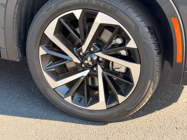 Used 2024 Mitsubishi Outlander AWD image 22