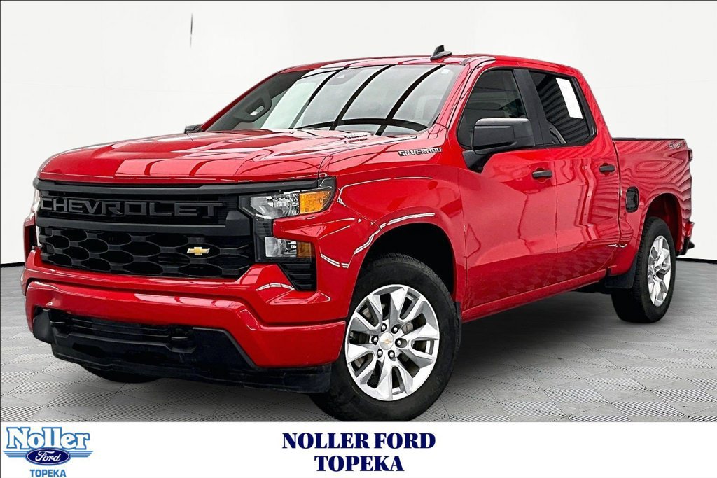 Used 2025 Chevrolet Silverado 1500 Custom AWD/4WD image 1