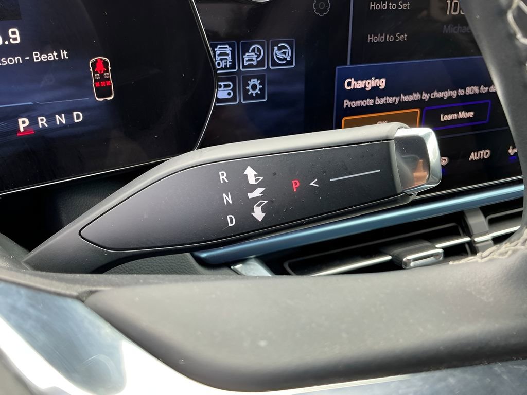 Used 2025 Chevrolet Equinox EV LT w/ Convenience Package image 30