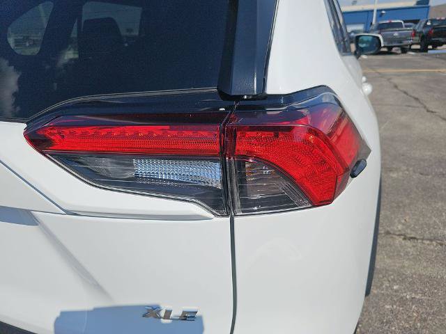 Used 2025 Toyota RAV4 XLE FWD image 34