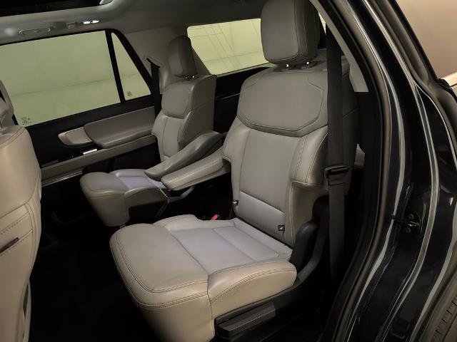 Certified 2025 Ford Expedition Active image 36