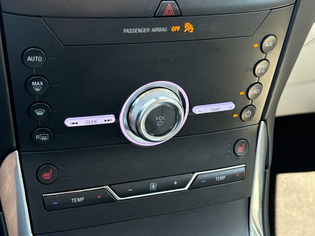 Certified 2020 Ford Edge Titanium FWD image 22