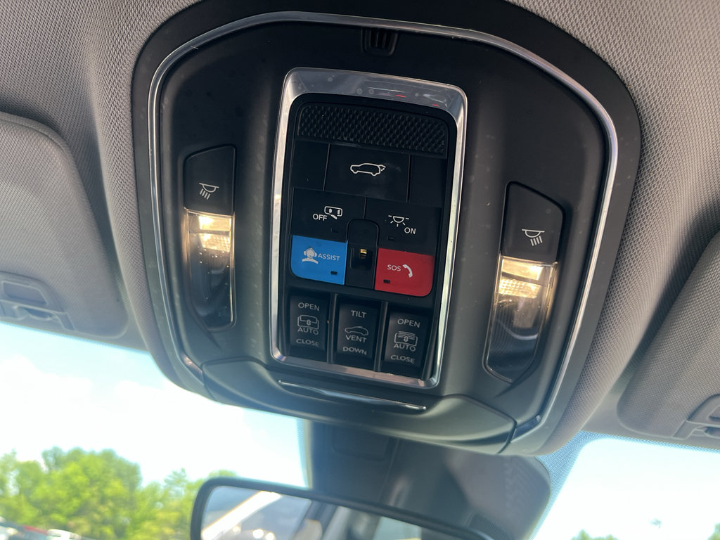 Used 2021 Jeep Grand Cherokee L Limited AWD/4WD image 33