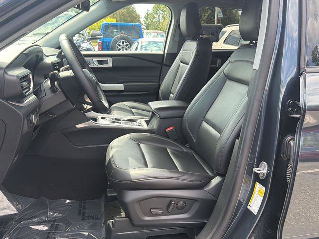 Certified 2024 Ford Explorer XLT w/ Equipment Group 202A AWD/4WD image 10