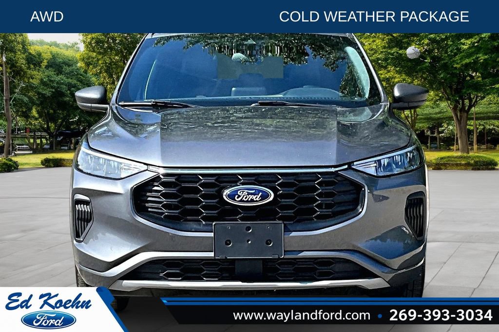 Certified 2023 Ford Escape ST-Line AWD/4WD image 3