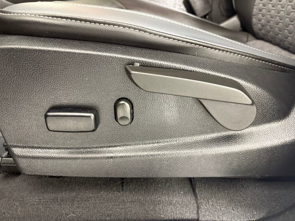 Used 2022 Chevrolet Colorado Z71 image 14